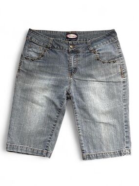 Vintage Y2K Zoey Beth Studded Denim Bermuda Shorts / Long Jorts